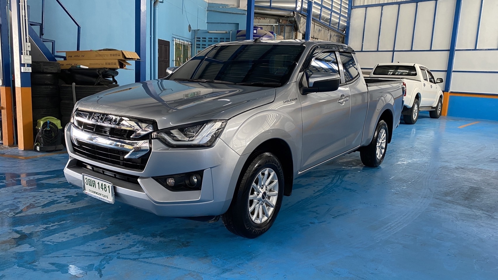 ISUZU