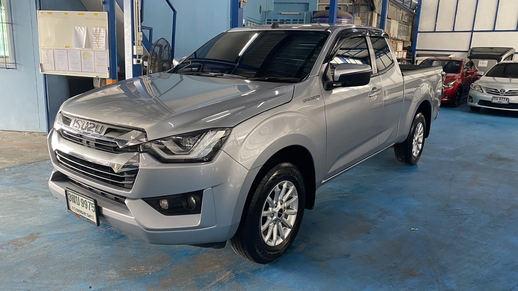 ISUZU