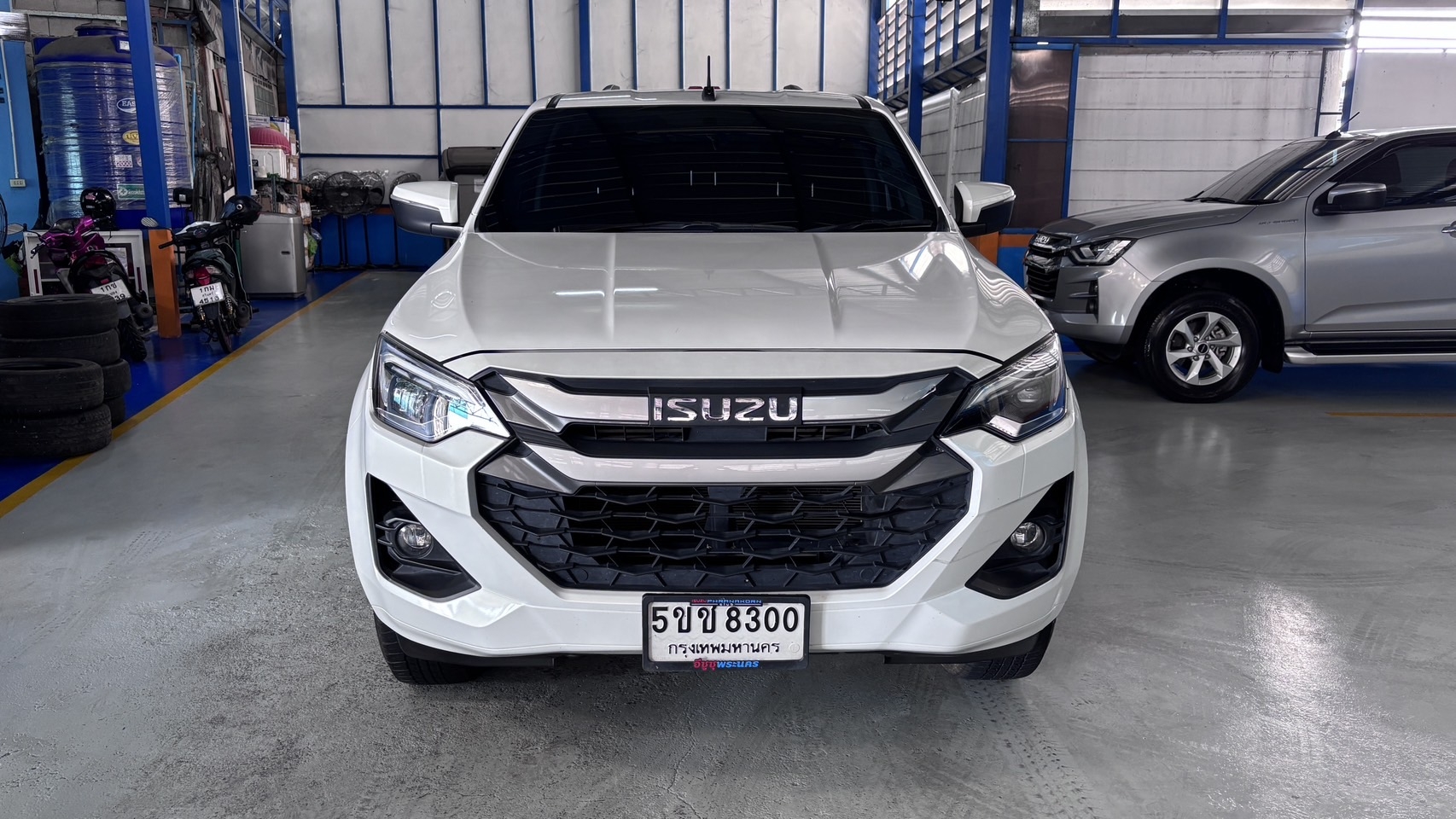 ISUZU